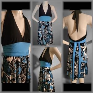 Speechless Blue Black White Floral Halter Backless Dress - Size M ✨️✨️✨️